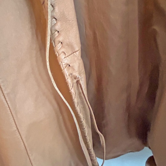 Danier Western Style Leather jacket, Size 20, XL - Picture 10 of 11